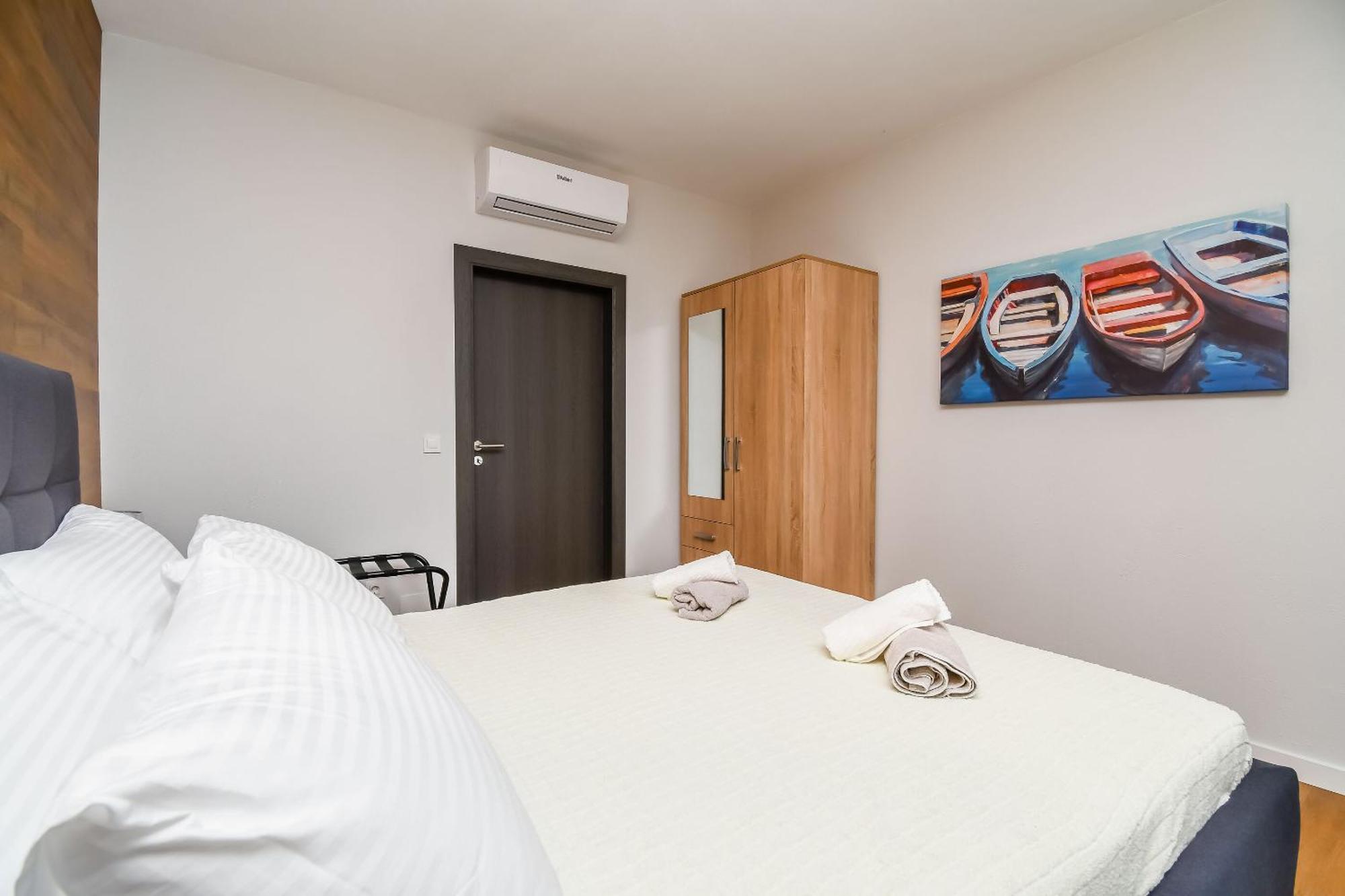 Apartments Neli Trogir Exterior photo