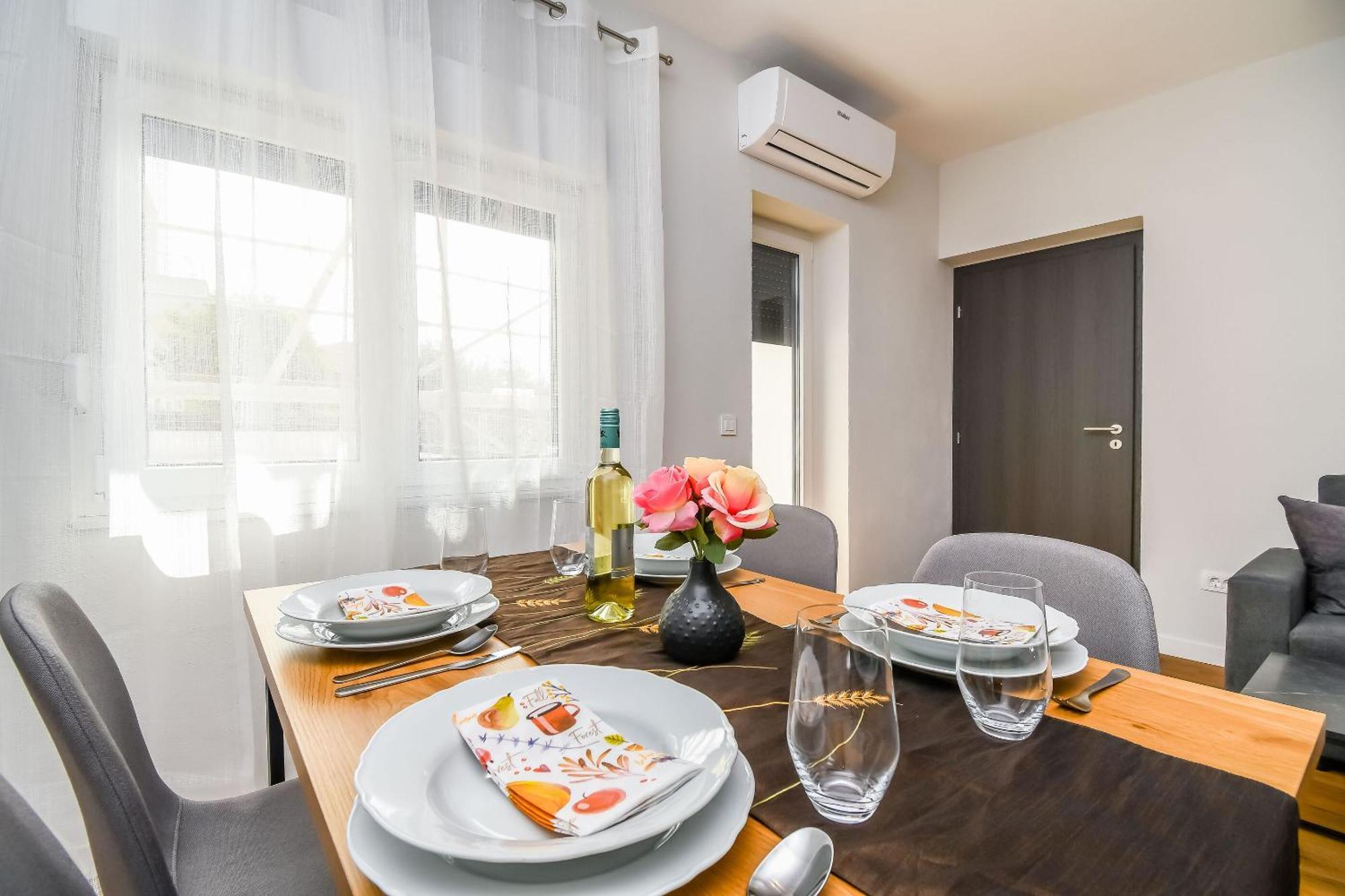 Apartments Neli Trogir Exterior photo